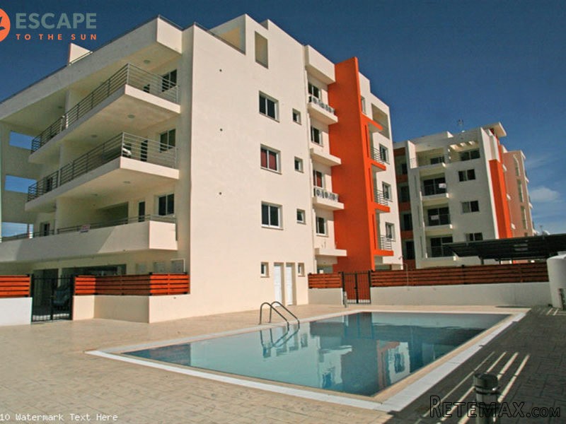 Luxury Apartment, Carisa Roxana & Elnaz..