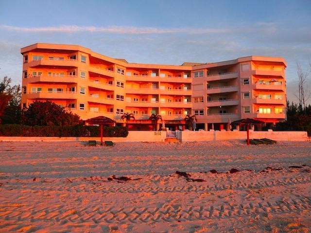 Apartment/townhouse - Bahama Reef.. - 2