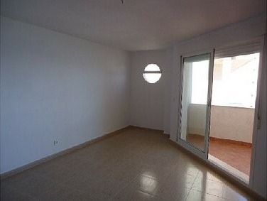 A 2 BED APARTMENT WITH SEA VIEWS - 2