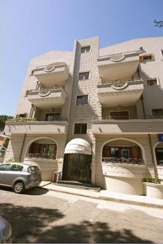 3 Bedrooms - Apartment - For Sale