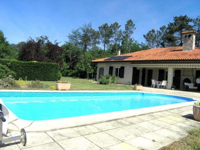 Execellent stone built property with..