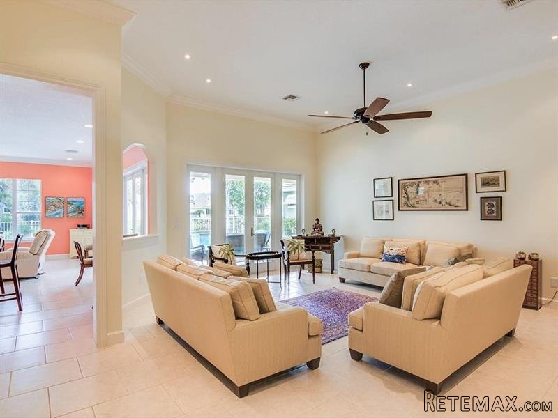 3 bedroom House For Sale: 9170 Seasons.. - 2