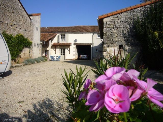 Gorgeous 3 Bed House With Garden In A.. - 2