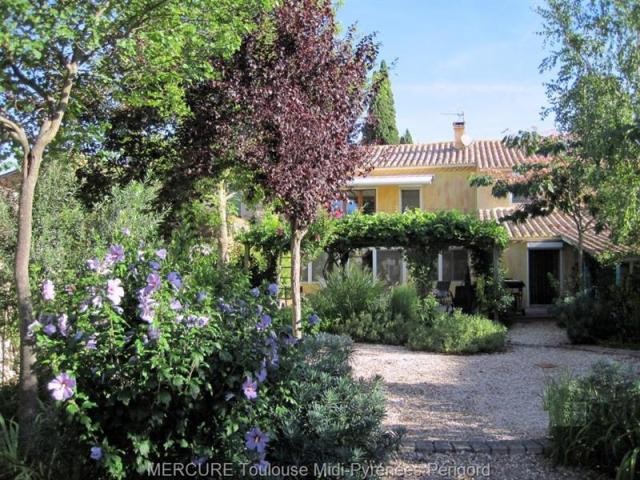 3 bedroom Character For Sale: 11400..