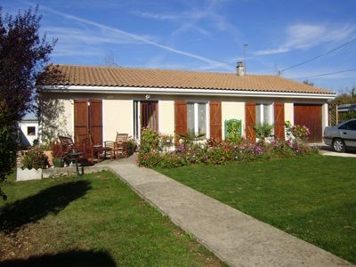 Detached Bungalow On One Level