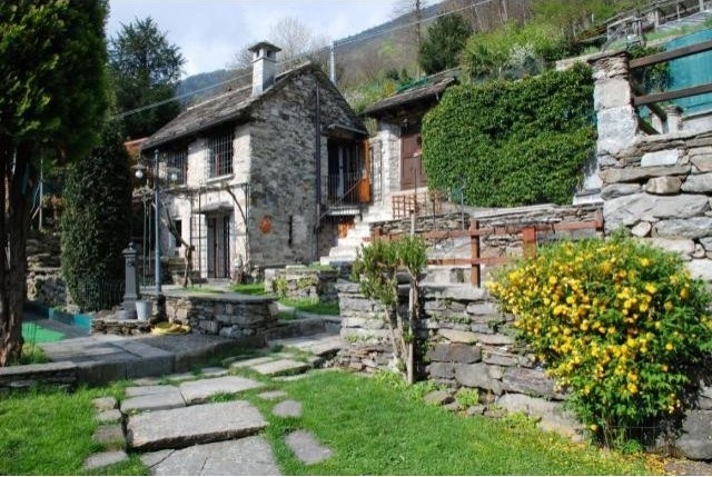 3 bedroom Cottage For Sale: Casale..
