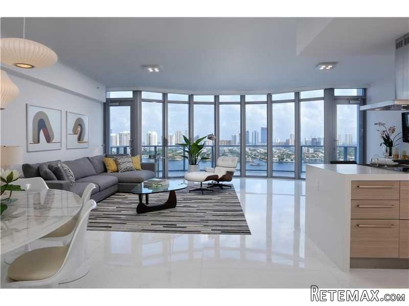 2 bedroom Flat For Sale: 17301 BISCAYNE.. - 2