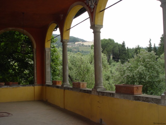 Villa - For Sale - South of Lucca - EUR.. - 2