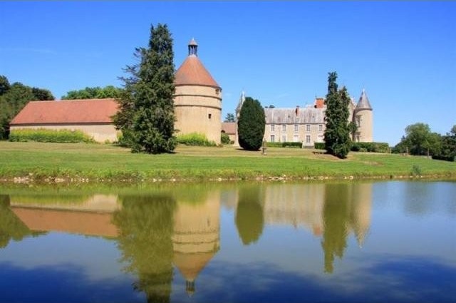 15 bedroom Castle For Sale: 18200.. - 2
