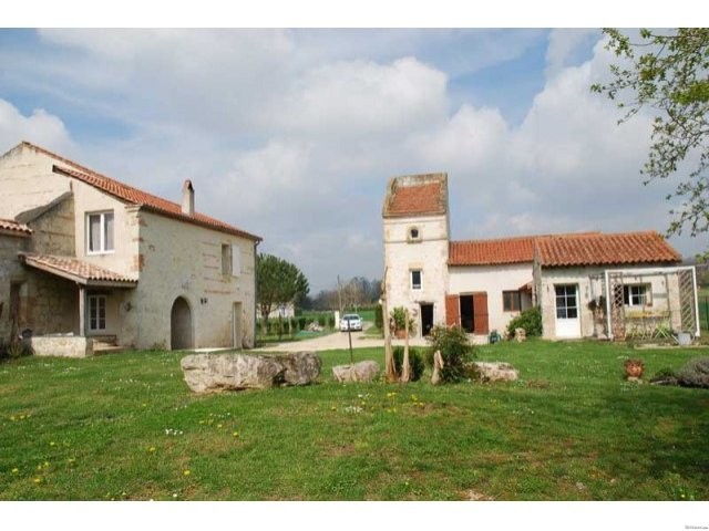 Beautifully Renovated Former Mill In An..