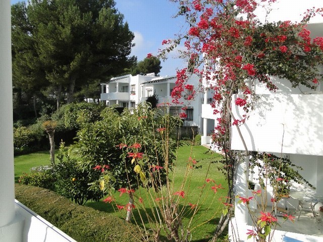 Apartment - SET IN THE HEART OF..