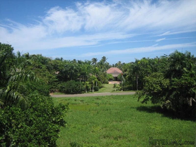 Beachfront And Garden Lots For Sale In..