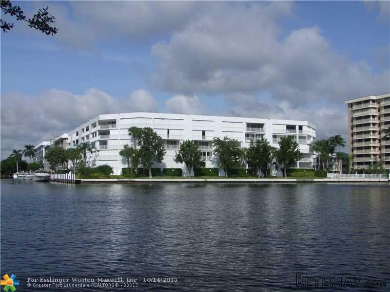 3 bedroom Flat For Sale: 3100 NE 47th..