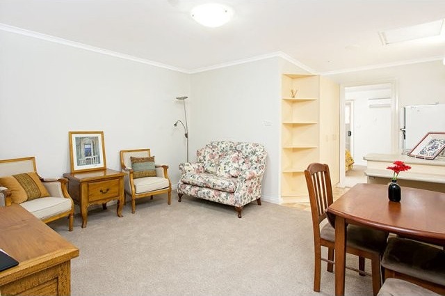 Lovely serviced apartment with a $5000.. - 2