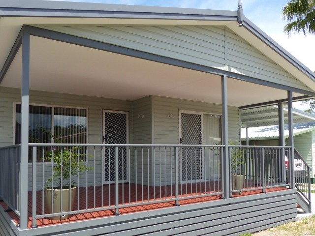 Pre-loved one bedroom home - TUNCURRY -..