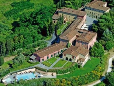 Colleoli Apartment