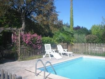 Beautiful 7 Bedroomed Stone Property - 2