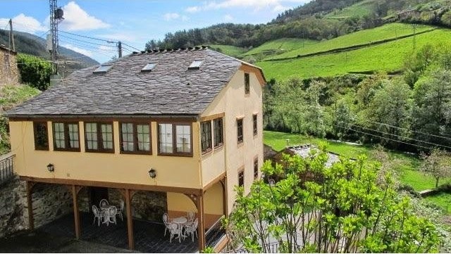 10 Bed Country House For Sale 10