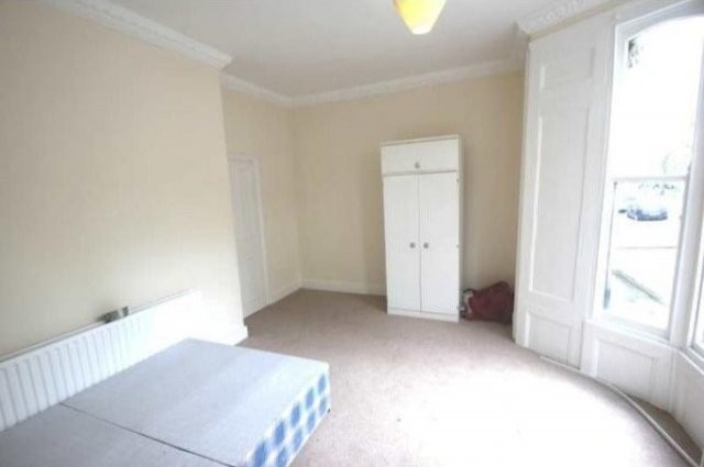 2 Bed Flat/Apartment To Let in London