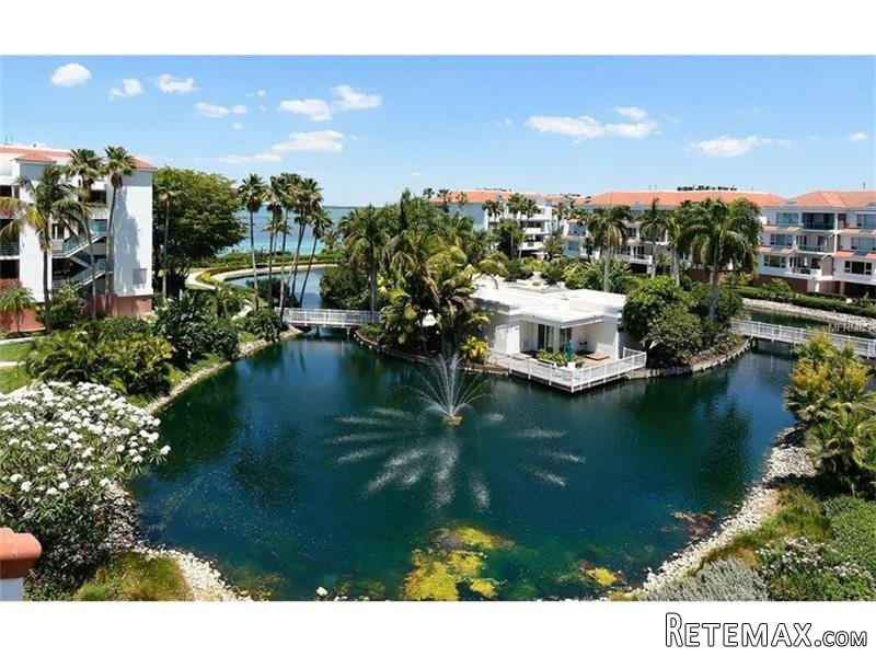 3 bedroom Town House For Sale: 370 Gulf..