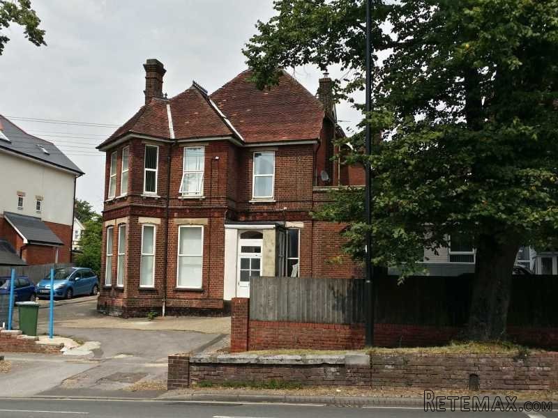 Cobden Avenue, Bitterne Triangle..