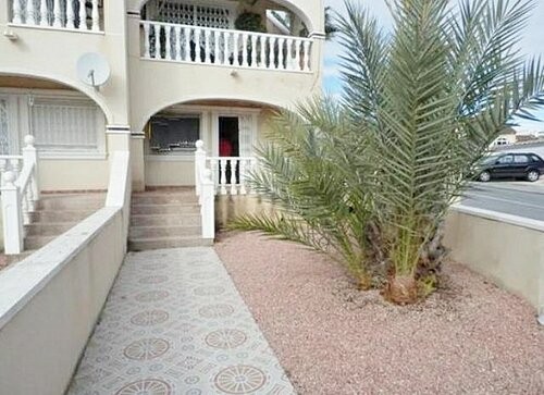 * 2 BED GROUND FLOOR APARTMENT