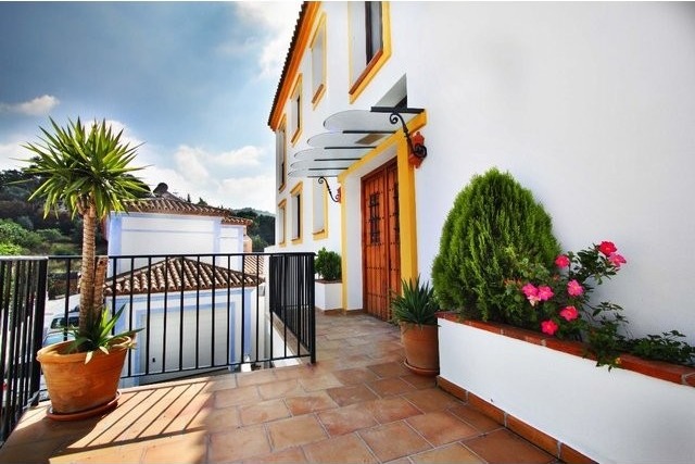 2 Bedrooms - Property - Malaga - For..