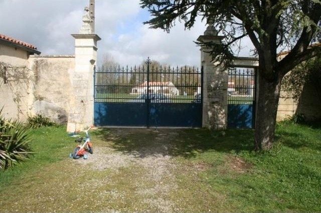 8 bedroom Character For Sale: 17170.. - 2