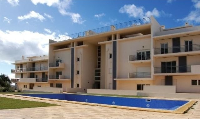 Cosy new apartments, in a condominium..