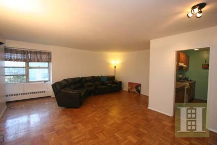 1 bedroom Apartment For Sale: 3850..