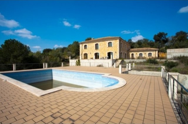 Nice New Built Finca Located In A..