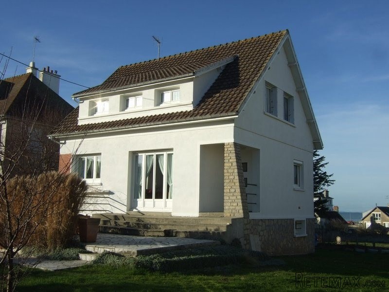 Coastal House with Sea Views - 2