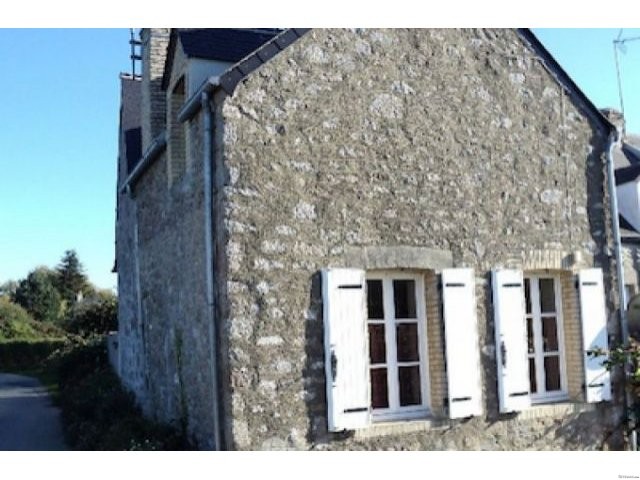 Cottage Walking Distance from the Sea