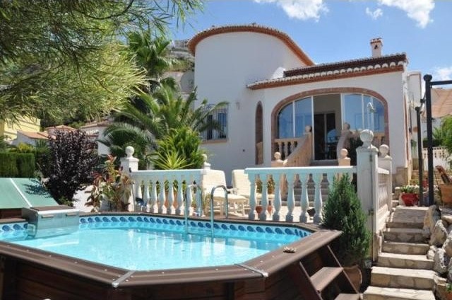 2 Bedrooms - Villa - Alicante - For Sale