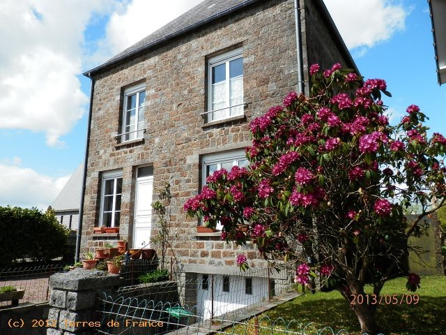 Detached Village House Gathemo - Terra..