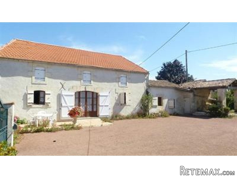 6 Bedrooms - House - Poitou-Charentes..