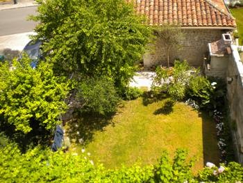 Beautifully Renovated Village House.. - 2