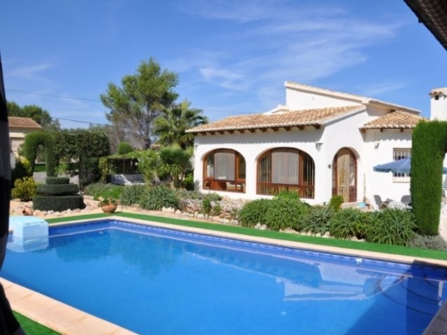 3 Bedrooms - Villa - Alicante - For Sale