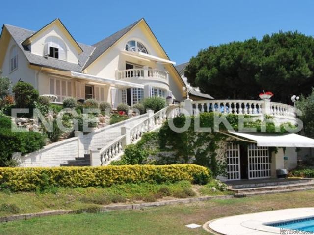 Villa with seaside views in Barcelona.. - 2