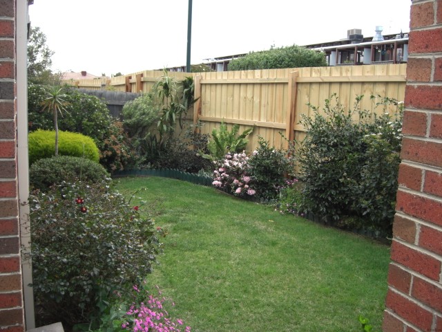 Room to move in this one! - PASCOE VALE.. - 2