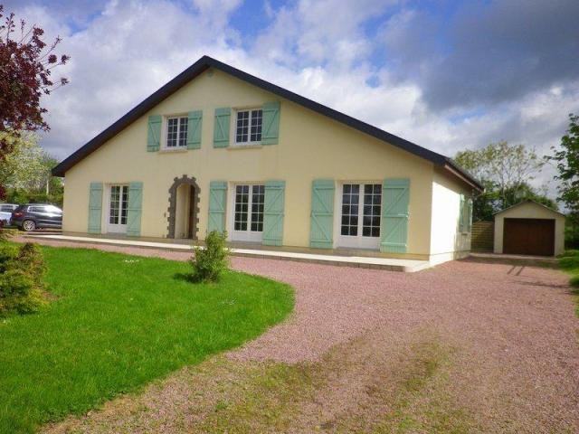 Maison / Villa St Lo