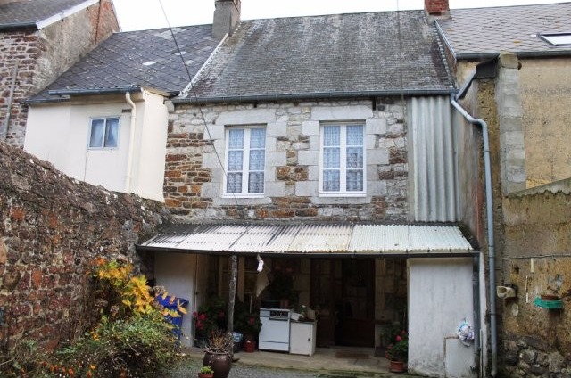Brehal - House For Sale