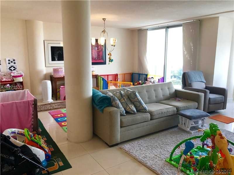 2 bedroom Flat For Sale: 900 Bay Dr #.. - 2