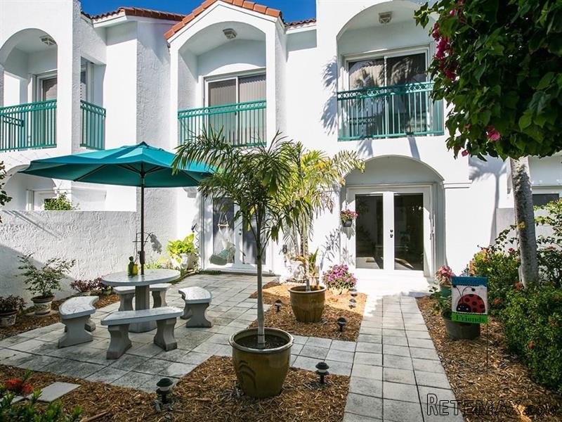 3 bedroom House For Sale: 3937 Silver.. - 2