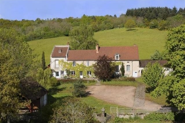 6 bedroom Character For Sale: 63260..