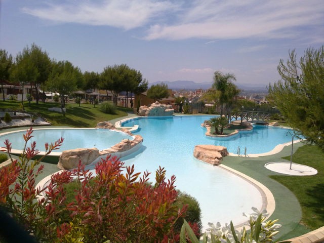 Amazing 3 Bed 2 Bath House - 2