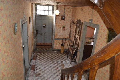 Ruffec townhouse to renovate - 2