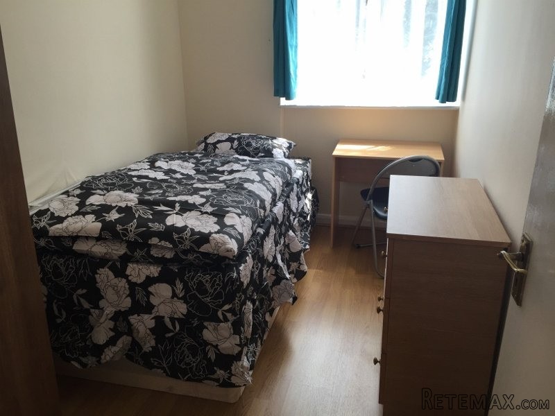 Single room, Zone 2, Mile End