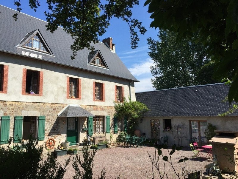 House Near Coast with Guest GIte