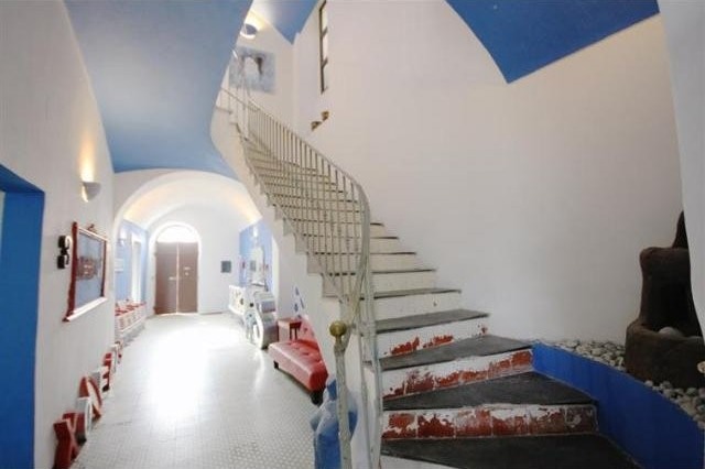 6 Bedrooms - Palace - For Sale